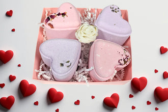 Aptisus Heart-Shaped Shower Steamer Gift Box