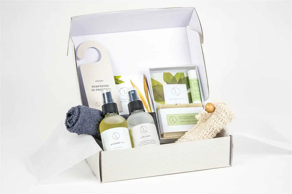 Aptisus Bath and Body Gift Box – Soothing and Massaging Set for Men and Women