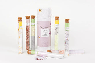 Aptisus Bath Salts & Bath Bombs Set – 7 Glass Tubes for a Luxurious Experience